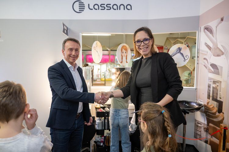 Otvoritev frizerskega salona MiniCity