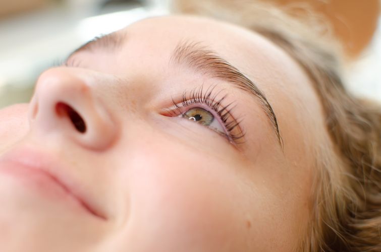 keratinsko vihanje trepalnic ljubljana